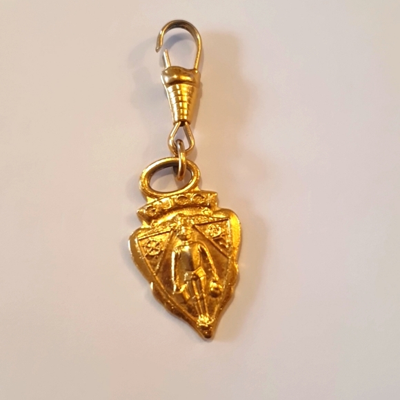 Auth Gucci Charm - Picture 1 of 4